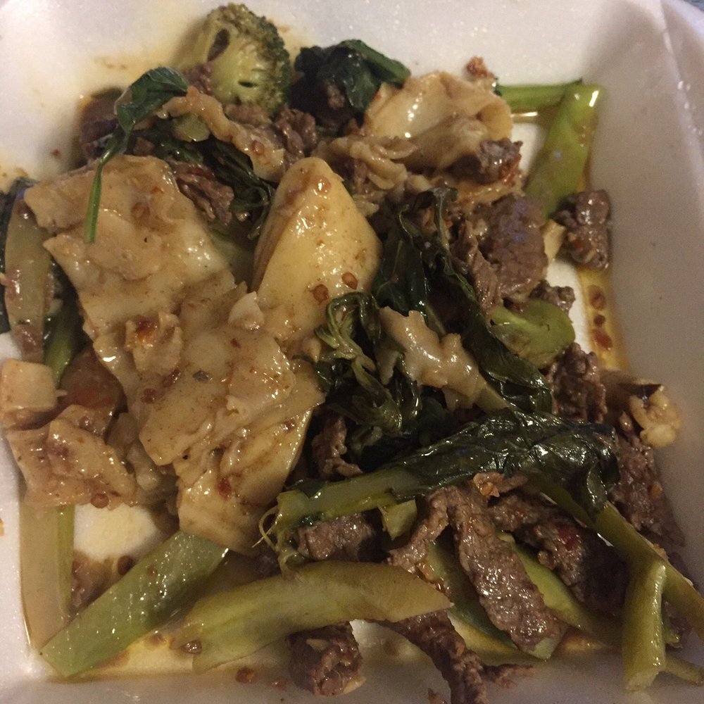 Siam Square - My take out pad ki mao. No good :( - Thai Near Me - Honolulu, Hawaii Siam Square - My take out pad ki mao. No good :( - Thai Near Me - Honolulu, Hawaii