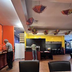 Curry Indian Cuisine - Buffet/ dining area