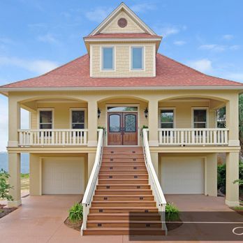 Acorn Fine Homes - front of home - General Contractors Near Me - Gulf Breeze, Florida Acorn Fine Homes - front of home - General Contractors Near Me - Gulf Breeze, Florida