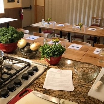 Bob's Red Mill Cooking School - Food As Medicine class with Dr. Julie Briley - Cooking Classes Near Me - Milwaukie, Oregon Bob's Red Mill Cooking School - Food As Medicine class with Dr. Julie Briley - Cooking Classes Near Me - Milwaukie, Oregon
