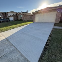 Lee's Lawn & Garden
