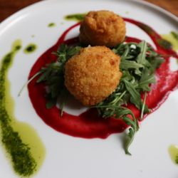 Gastronomia Foksal 18 - Chrupiąca mozzarella di bufala!