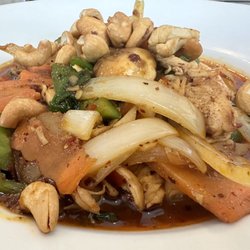 Baan Thai Sala Thai - Cashew Chicken- Legit Thai Hot