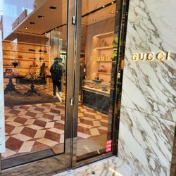 Gucci at Americana Manhasset - Entrance
