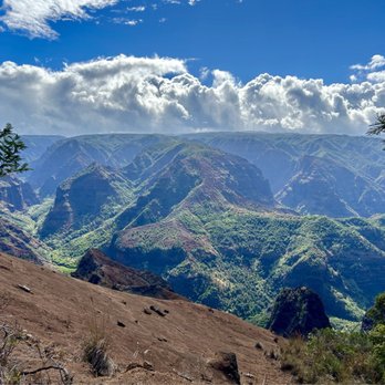 Waimea Canyon State Park - One of many Waimea Canyon overlooks. - Parks Near Me - Waimea, Hawaii Waimea Canyon State Park - One of many Waimea Canyon overlooks. - Parks Near Me - Waimea, Hawaii