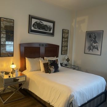 National Hotel - Suite bedroom - Hotels Near Me - Miami Beach, Florida