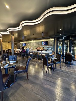 Riverside Grille by null