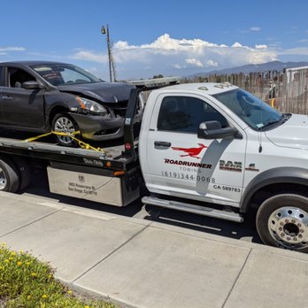 Roadrunner Towing - In a wreck, need a tow call Roadrunner Towing - Towing Near Me