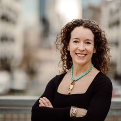 Endurance Management Coaching - I'm Katie O'Brien Ceccarini and elevate leaders with practical and tactical manager development.