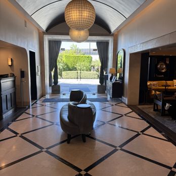 Hotel Amarano Burbank-Hollywood - Hotels Near Me - Burbank, California