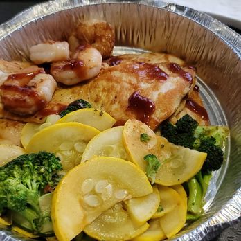 Los Tres Magueyes - Chicken, shrimp, squash, and broccoli. Yummy - Mexican Near Me - Morrisville, North Carolina Los Tres Magueyes - Chicken, shrimp, squash, and broccoli. Yummy - Mexican Near Me - Morrisville, North Carolina
