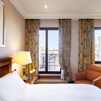 InterContinental Madrid - Top floor bedroom with private terrace overlooking Castellana Avenue. - Hotels Near Me - Madrid, M