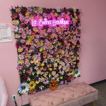 La Zwina Boutique - Women's Clothing Near Me - Anaheim, California
