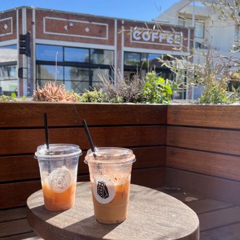 Little Lunch Coffee - Outside patio - Cafes Near Me - Venice, California