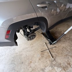Charlie’s Emergency Tire Repair