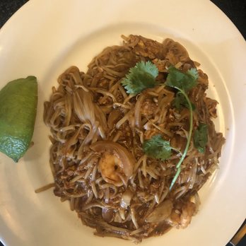 Tea Tree Asian Bistro - PadThai Shrimp - Sushi Bars Near Me - Perrysburg, Ohio