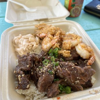 Da Bald Guy - Braised Boneless Kalbi & Peeled Garlic Butter Shrimp - Food Trucks Near Me - Kahuku, Hawaii Da Bald Guy - Braised Boneless Kalbi & Peeled Garlic Butter Shrimp - Food Trucks Near Me - Kahuku, Hawaii