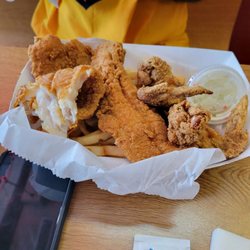 Harold's Chicken Shack - 2pc catfish and 2pc lemon pepper wings with fries