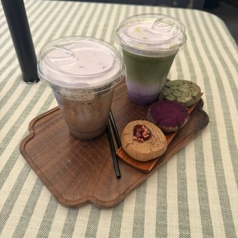 Kiwa - Black sesame latte and tea cakes - Cafes Near Me - Louisville, Kentucky Kiwa - Black sesame latte and tea cakes - Cafes Near Me - Louisville, Kentucky