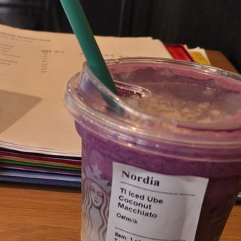 Starbucks - Coffee & Tea Near Me - Florissant, Missouri Starbucks - Coffee & Tea Near Me - Florissant, Missouri