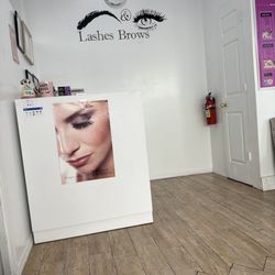 G And J Eyebrow Spa