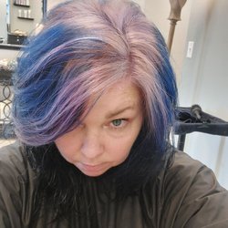 Salon La'Shae - First try! Color pulled from the top with no damage