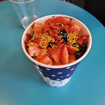 Backyard Bowls - Santa Barbara Bowl (32 oz. Only) - Acai Bowls Near Me - Santa Monica, California Backyard Bowls - Santa Barbara Bowl (32 oz. Only) - Acai Bowls Near Me - Santa Monica, California
