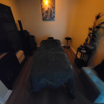 Sandglass Massage - Mood lighting. - Massage Therapy Near Me - Austin, Texas Sandglass Massage - Mood lighting. - Massage Therapy Near Me - Austin, Texas
