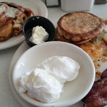 Farmer Boy - Farmer Boy Classic plus Cinnamon Roll - Breakfast & Brunch Near Me - Santa Barbara, California