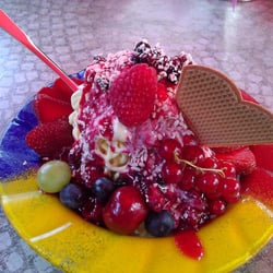 Eiscafé Amalfi - Spaghetti Waldbeeren
