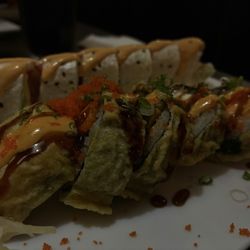Sakura Japanese Hibachi Grill & Sushi - Sushi roll