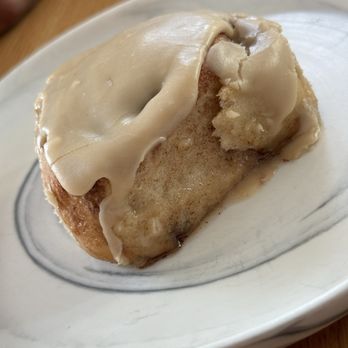 Reve Coffee Lab - Cinnamon roll with espresso cream cheese frosting - Coffee & Tea Near Me - Baton Rouge, Louisiana