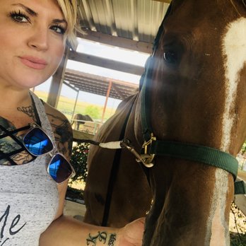 SunCrest Farm - Selfie with my horse Sunny! Such personality and patience! - Horseback Riding Near Me - Manor, Texas