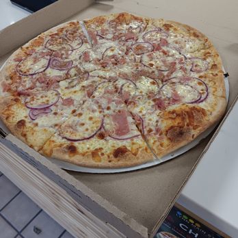 Shoreline Grill & Pizza - Thin crust with red onions,oregano and ham the best pizza in lynn also my family loved it - Pizza Near Me - Lynn, Massachusetts Shoreline Grill & Pizza - Thin crust with red onions,oregano and ham the best pizza in lynn also my family loved it - Pizza Near Me - Lynn, Massachusetts