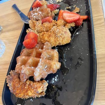 The Goat Pflugerville - Chicken and Waffles  (Brunch Menu) - Bars Near Me - Pflugerville, Texas