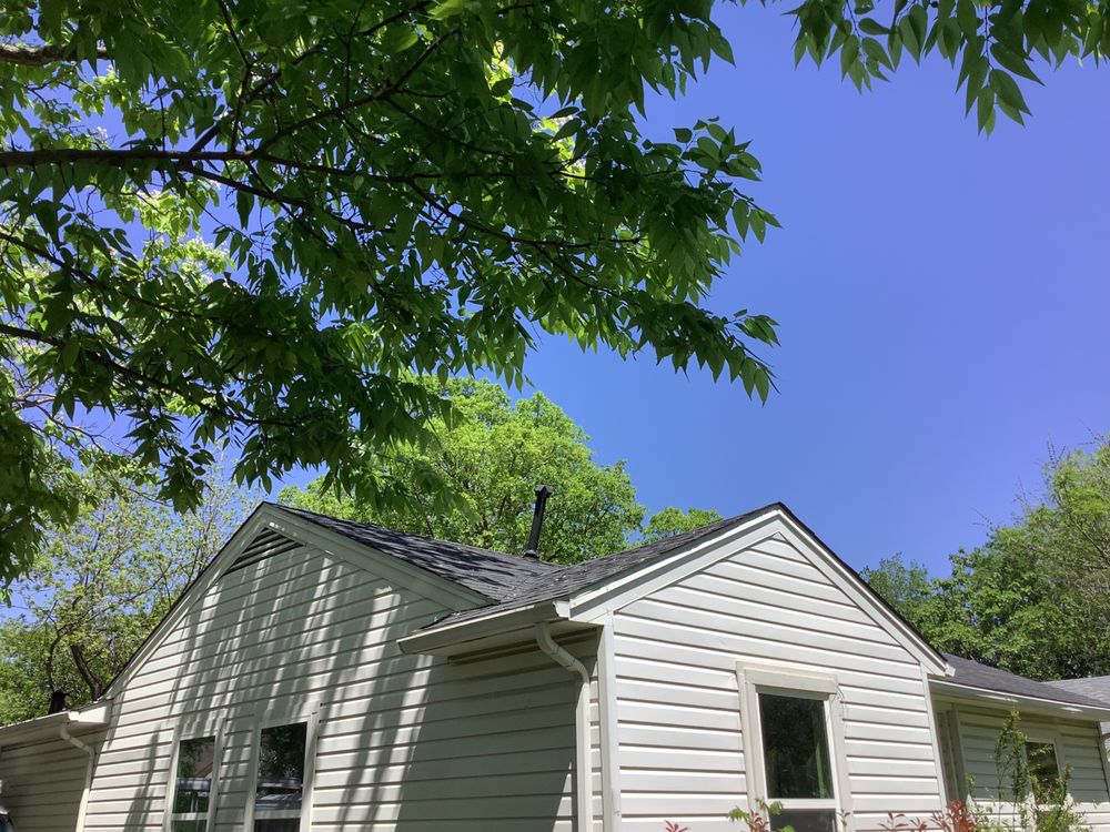 Slide of Metro Roofing