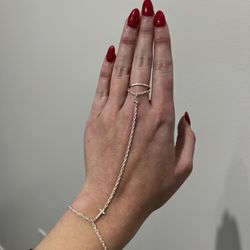 Mad Glamour Cosmetics - Hand chain with cross and crystal charm details