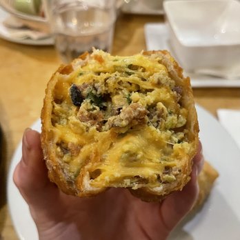 Empanada Mama - Hell's Kitchen - Desayuno Colombiano Empanada - Latin American Near Me - New York, New York