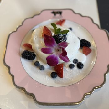 Breaking Dawn Brunch - Soufflé pancakes - Breakfast & Brunch Near Me - Los Gatos, California