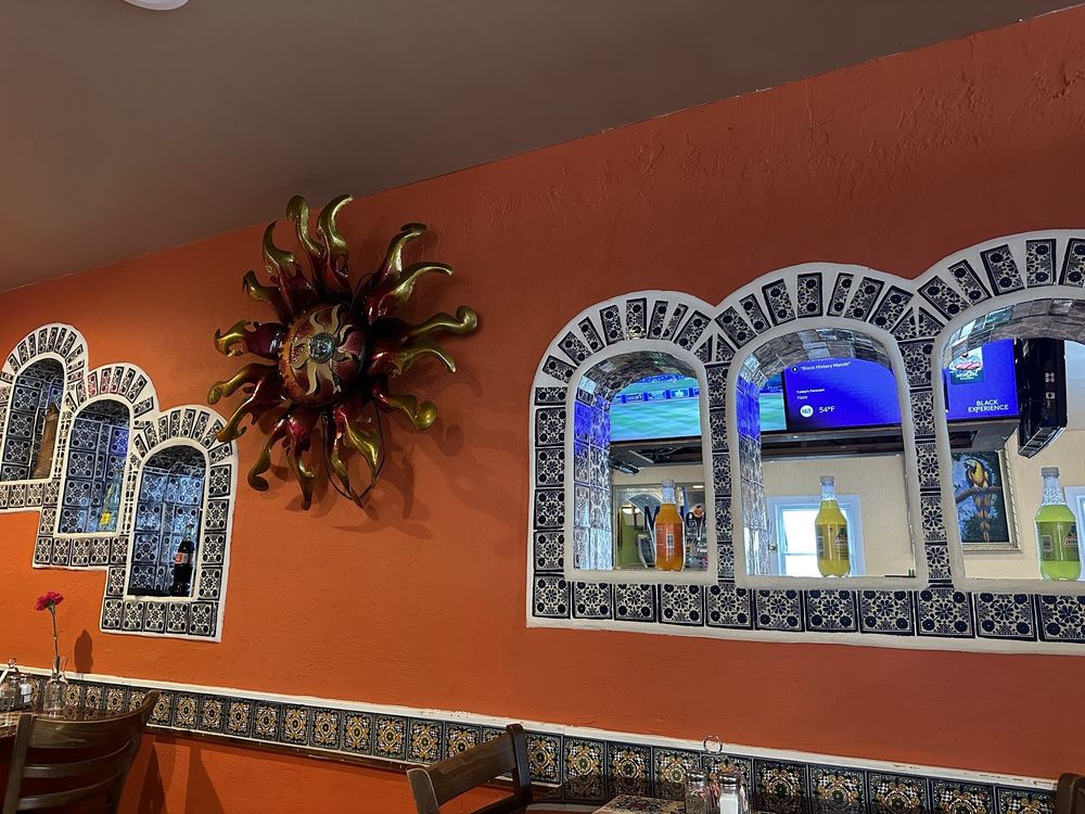 Acapulcos Mexican Family Restaurant & Cantina - Franklin