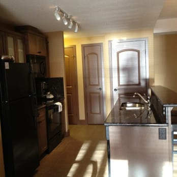 Spirit Ridge Resort - Kitchen - Hotels Near Me - Osoyoos, British Columbia Spirit Ridge Resort - Kitchen - Hotels Near Me - Osoyoos, British Columbia