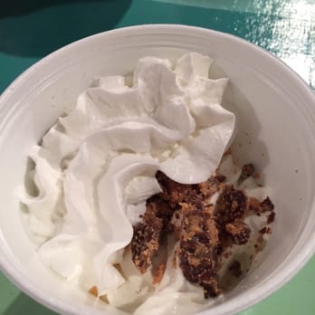 Surfin' Spoon - Vanilla. Pumpkins Pie. Pie Crust. Reese's. Whipped Cream. - Ice Cream & Frozen Yogurt Near Me - Nags Head, North Carolina