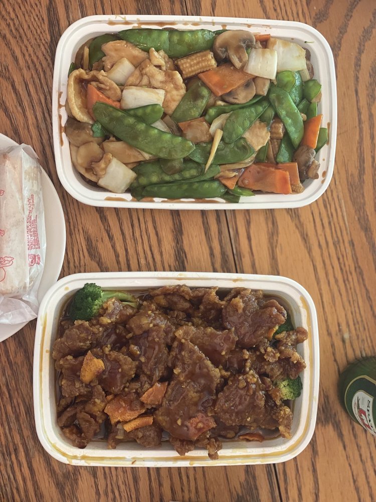 Windber Wok Logo