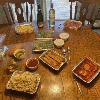 Caterina's - Fettuccini Alfredo one scallops one shrimp, ravioli, lasagna, eggplant strips, soup, salad, bread with oil and of course the wine! - Italian Near Me - Milwaukee, Wisconsin Caterina's - Fettuccini Alfredo one scallops one shrimp, ravioli, lasagna, eggplant strips, soup, salad, bread with oil and of course the wine! - Italian Near Me - Milwaukee, Wisconsin