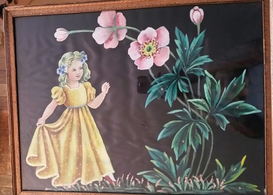 Martine's Antiques by null