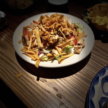 Gringo's Mexican Kitchen - Fajita Chicken Salad - Mexican Near Me - Pearland, Texas
