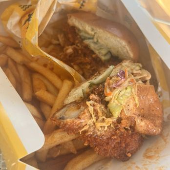 3 Birds - Spicy Chicken Sandwich - Chicken Wings Near Me - Los Angeles, California 3 Birds - Spicy Chicken Sandwich - Chicken Wings Near Me - Los Angeles, California