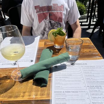 Homeslice - J Lohr Chardonnay, and the sweet tea whiskey smash drink special (4/17/24) - Italian Near Me - Dana Point, California