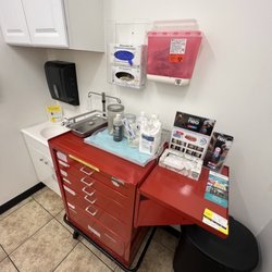 Van Nuys Urgent Care Family Medicine - Room
