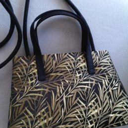 My "find" - vintage Jim Thompson Thai silk evening bag - $10!!! My "find" - vintage Jim Thompson Thai silk evening bag - $10!!!
